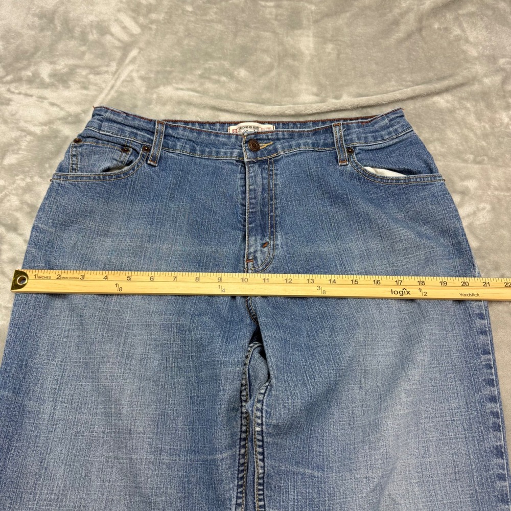 Levi Strauss Signature Stretch Mid Rise Bootcut Jeans Light Wash Size 16 Misses - Picture 11 of 13